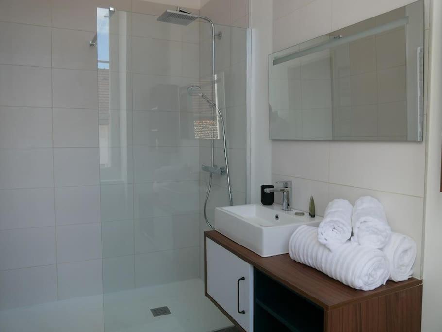 Clos De La Providence, Gite, Piscine Et Spa 3 Chambres Nolay  Exterior photo